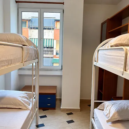 Sky Six - 2br Balcony - Steps From Center Tiran